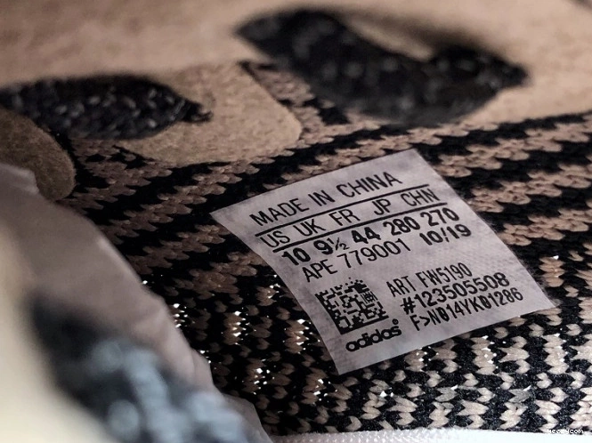 V2 Yeezy 350 Boost 